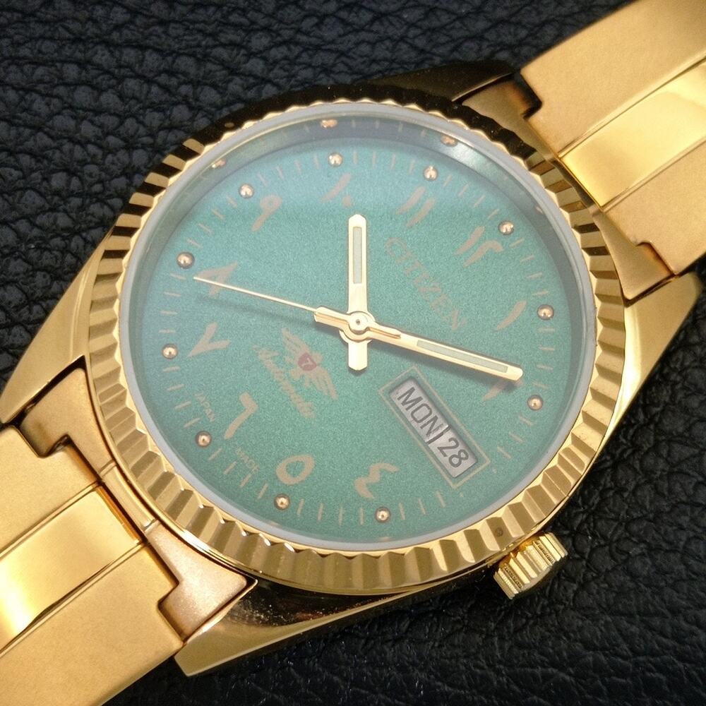 Vintage 1983 Citizen Automatic Mens Gold Watch W/daydate & Green accents - Picture 6 of 10